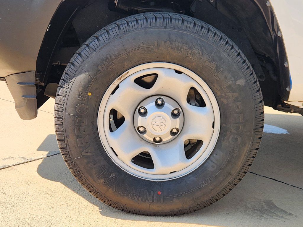 Used 2022 Toyota Tacoma SR RWD image 11