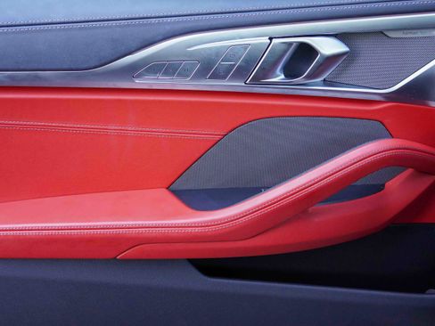 Certified 2025 BMW M850i xDrive Coupe image 31