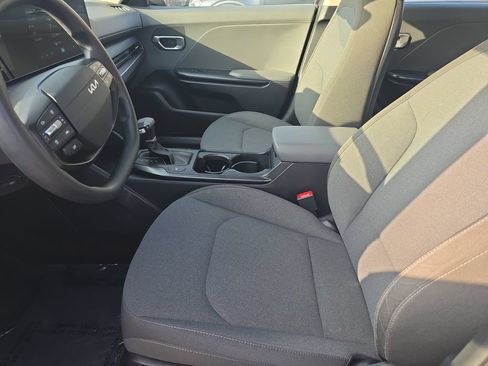 Used 2025 Kia K4 FWD image 9