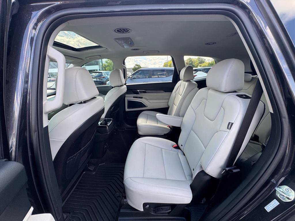 Certified 2025 Kia Telluride S AWD/4WD image 12