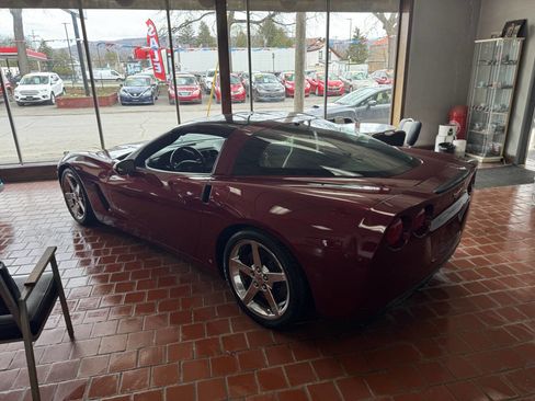 Used 2007 Chevrolet Corvette Coupe w/ Preferred Equipment Group image 5