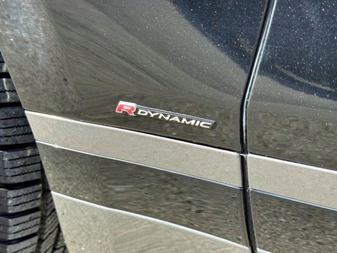 Used 2018 Land Rover Range Rover Velar R-Dynamic SE image 11