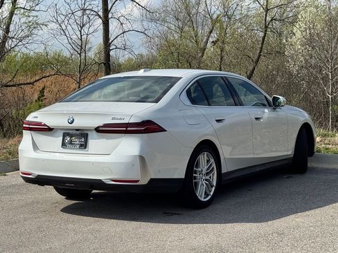 Certified 2024 BMW 530i xDrive AWD/4WD image 6