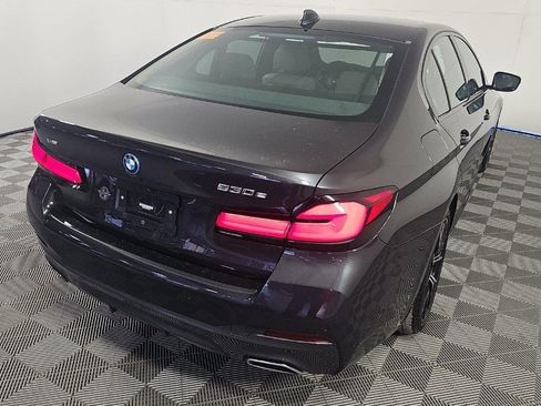 Used 2023 BMW 530e xDrive w/ Executive Package image 4