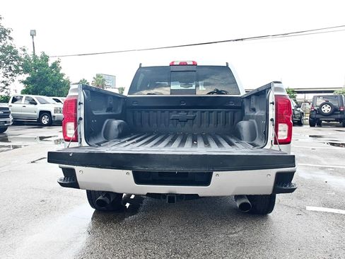 Used 2017 Chevrolet Silverado 1500 LTZ Z71 w/ LPO, Black Pack AWD/4WD image 7