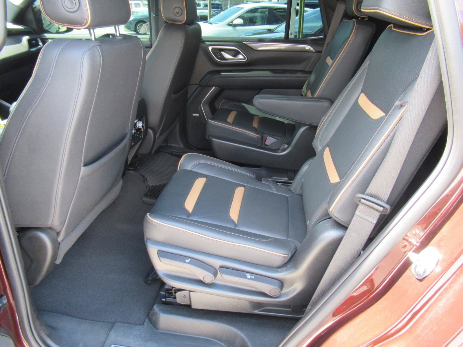 Used 2023 GMC Yukon AT4 w/ AT4 Premium Plus Package AWD/4WD image 34