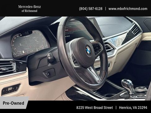 Used 2021 BMW X7 M50i w/ Dynamic Handling Package image 15