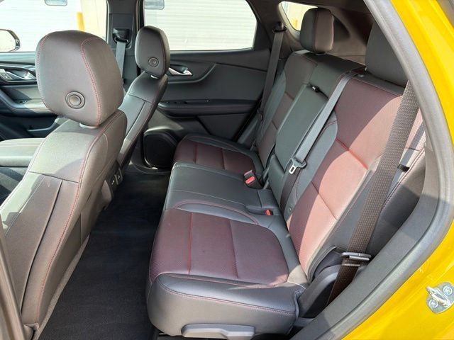Used 2022 Chevrolet Blazer RS w/ Enhanced Convenience Package AWD/4WD image 17