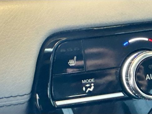 Used 2025 Honda Pilot Touring image 21