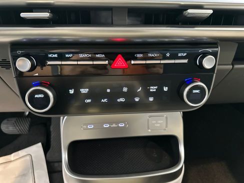 New 2026 Hyundai Ioniq 9 SE AWD/4WD image 48