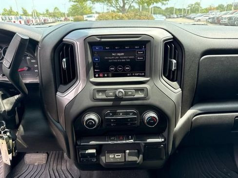 Used 2021 Chevrolet Silverado 2500 Custom w/ Custom Value Package AWD/4WD image 17