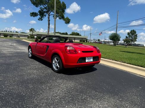 Used 2002 Toyota MR2 RWD image 7