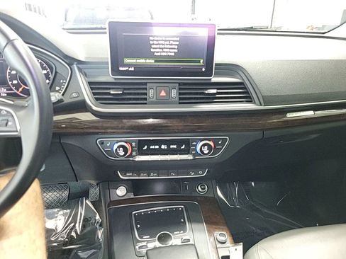 Used 2018 Audi Q5 2.0T Premium Plus w/ Premium Plus Package image 15