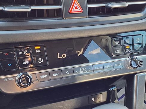 Used 2025 Kia Seltos EX image 8