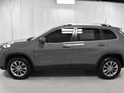 Used 2020 Jeep Cherokee Latitude Lux w/ Comfort/Convenience Group image 8