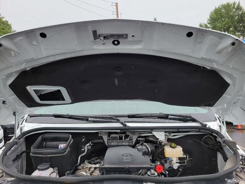 Used 2023 Mercedes-Benz Sprinter 2500 w/ Acoustic Package image 20