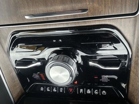 Used 2023 Jeep Grand Wagoneer Series II image 27