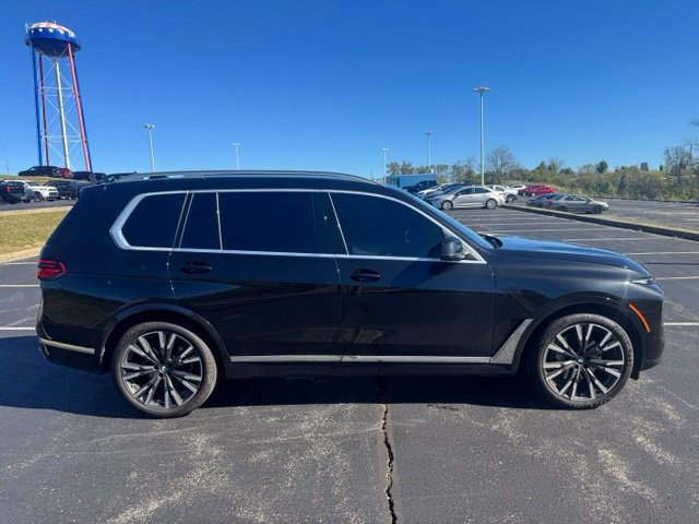 Used 2024 BMW X7 xDrive40i w/ Premium Package AWD/4WD image 2