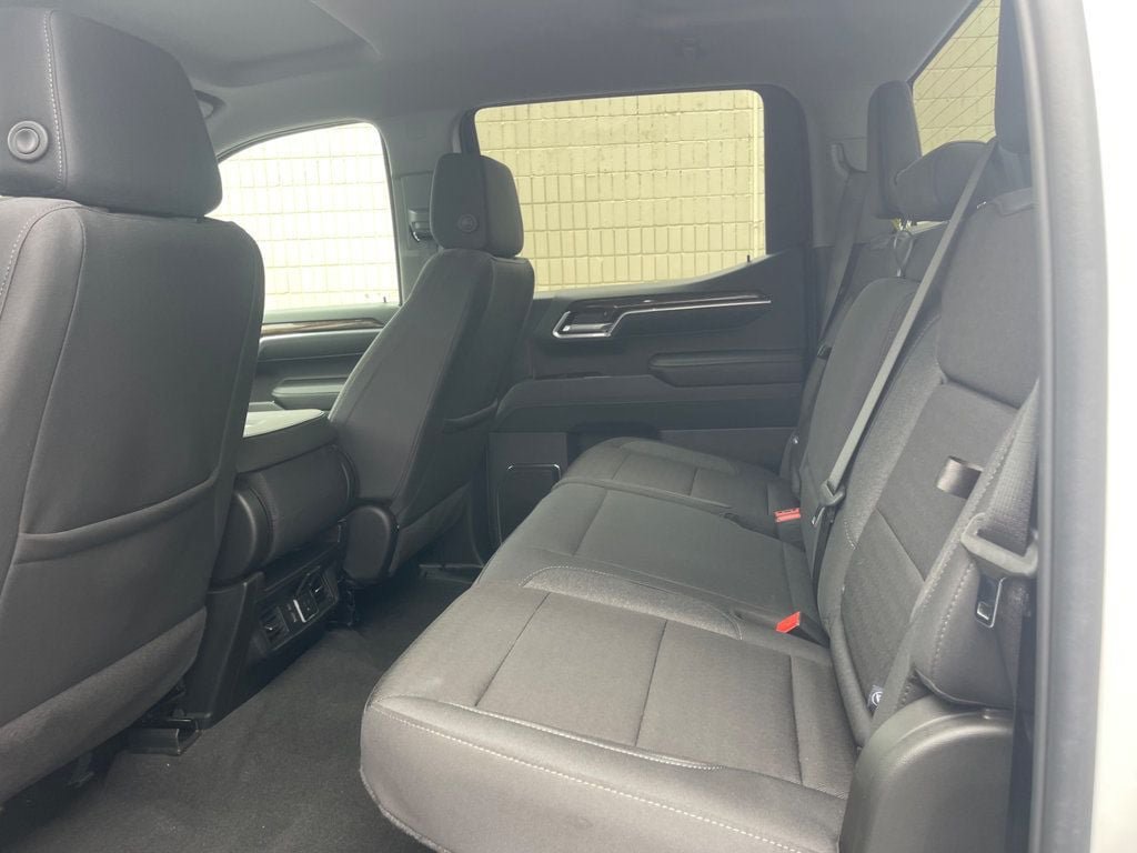 Used 2025 GMC Sierra 1500 Elevation AWD/4WD image 12