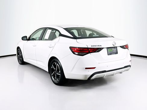 Used 2025 Nissan Sentra SV FWD image 5