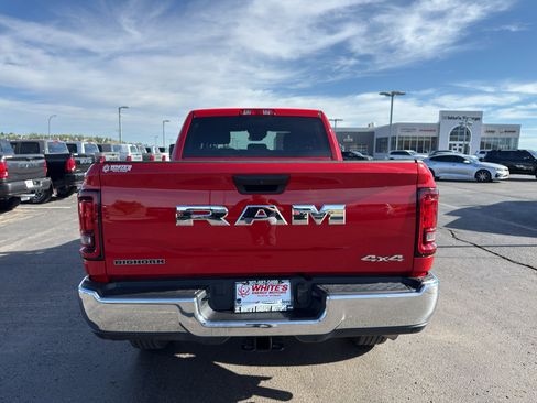 Used 2026 RAM 2500 Big Horn AWD/4WD image 6
