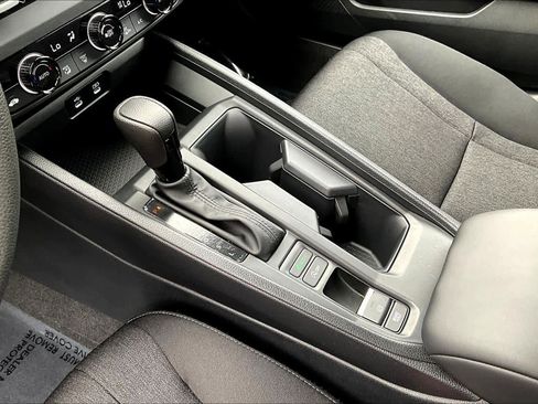 Used 2025 Honda Accord SE image 15