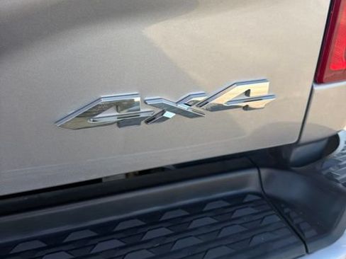 Used 2024 RAM 2500 Laramie AWD/4WD image 9