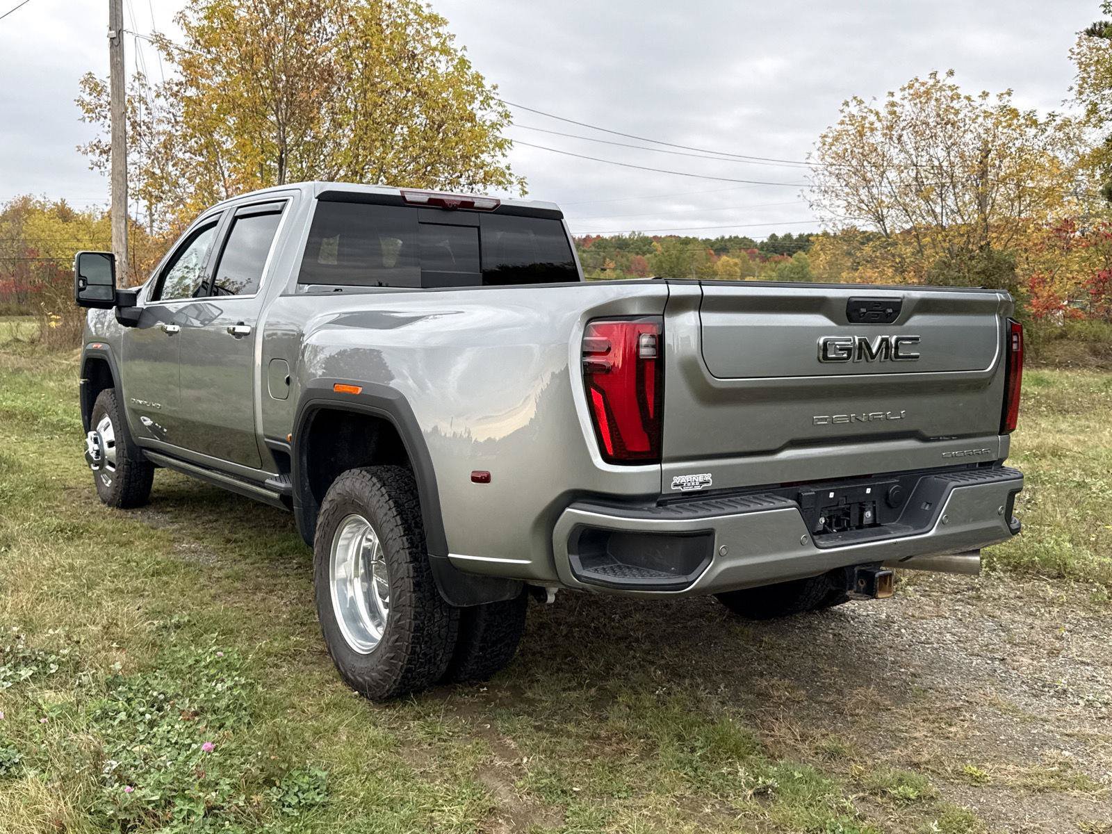 Used 2025 GMC Sierra 3500 Denali Ultimate AWD/4WD image 8