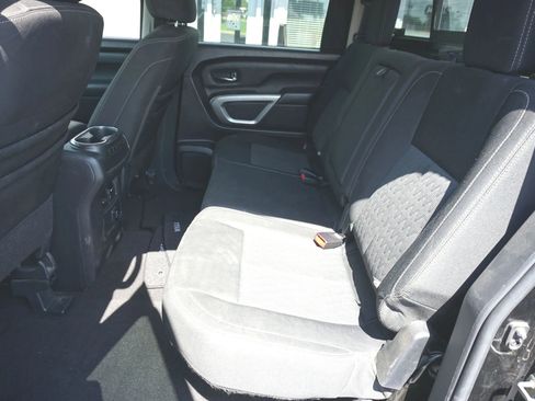 Used 2017 Nissan Titan SV RWD image 19