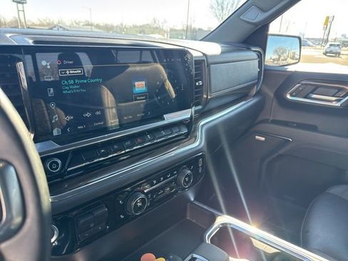 Used 2023 Chevrolet Silverado 1500 LT Trail Boss AWD/4WD image 14