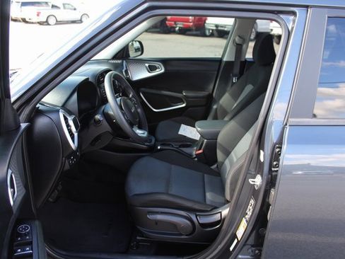 Used 2022 Kia Soul LX w/ Technology Package image 14