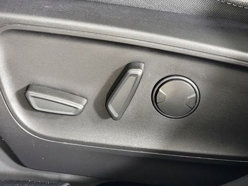 Used 2022 Ford Escape SE w/ SE Sport Appearance Package image 14