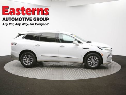 Used 2024 Buick Enclave Premium image 49