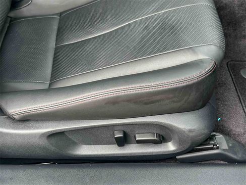 Used 2022 INFINITI Q60 Red Sport 400 w/ Carbon Fiber Package image 21