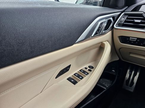 Used 2021 BMW M440i Convertible w/ Premium Package image 26