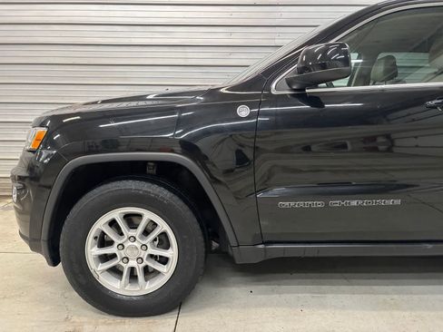 Used 2020 Jeep Grand Cherokee Laredo AWD/4WD image 4