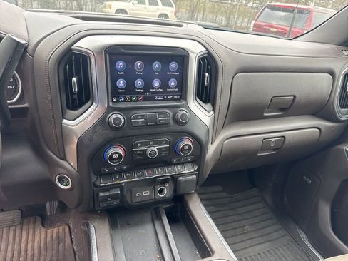 Used 2022 Chevrolet Silverado 2500 LTZ w/ LTZ Premium Package image 11