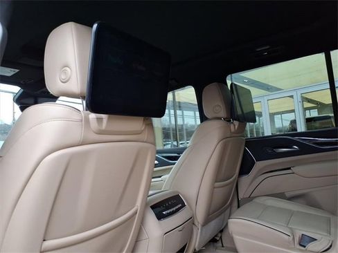 Certified 2023 Cadillac Escalade Premium Luxury image 14