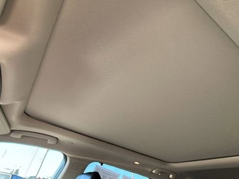 Used 2023 Nissan Rogue SL w/ SL Premium Package image 24