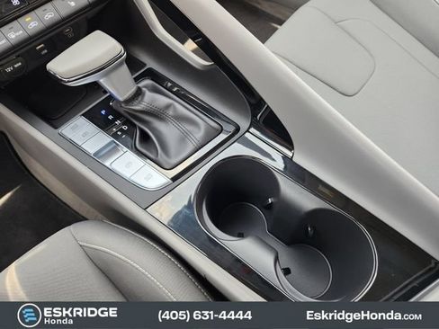 Used 2024 Hyundai Elantra SEL w/ Convenience Package FWD image 20