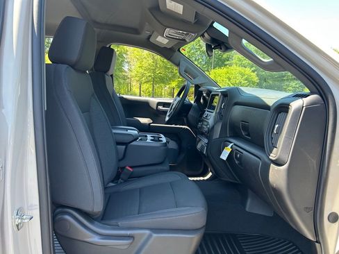New 2026 Chevrolet Silverado 1500 Custom Trail Boss w/ LPO, Dark Essentials Package AWD/4WD image 40