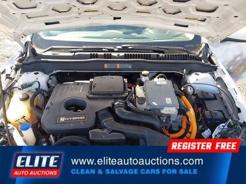 Used 2020 Ford Fusion SE image 20