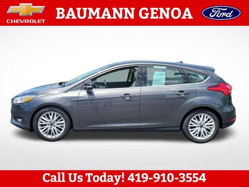 Used 2018 Ford Focus Titanium FWD image 2
