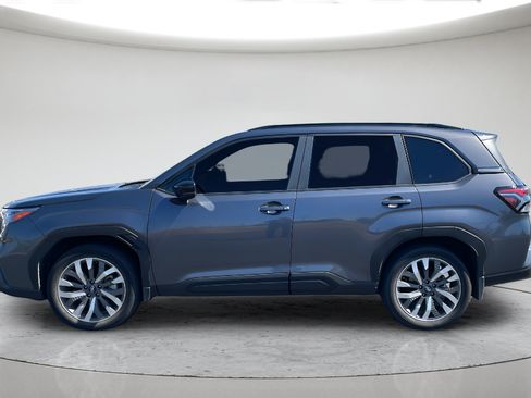 Used 2025 Subaru Forester Touring AWD/4WD image 6