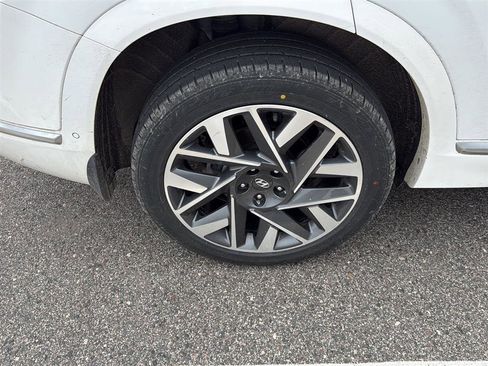 Used 2023 Hyundai Santa Fe Calligraphy image 15