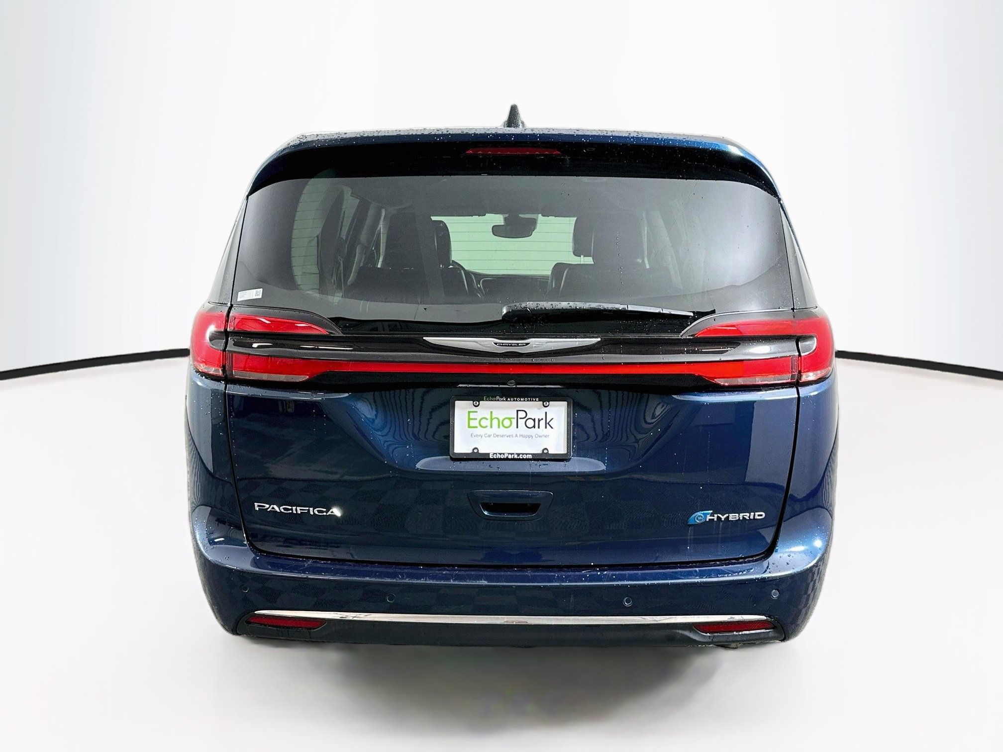 Used 2023 Chrysler Pacifica Touring-L FWD image 7