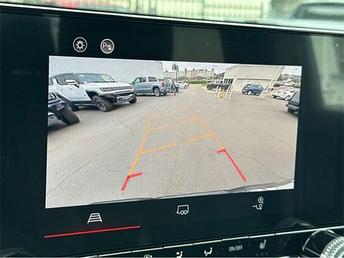 New 2025 GMC Canyon Elevation w/ Convenience Package image 6