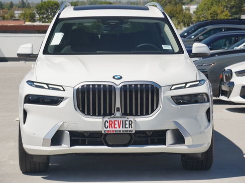 Used 2026 BMW X7 xDrive40i w/ Premium Package AWD/4WD image 2