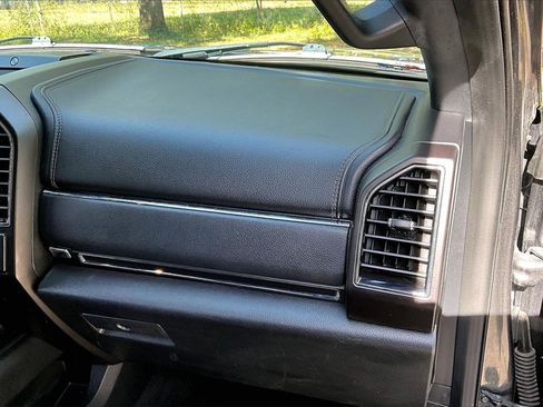 Used 2021 Ford Expedition Max Limited image 23