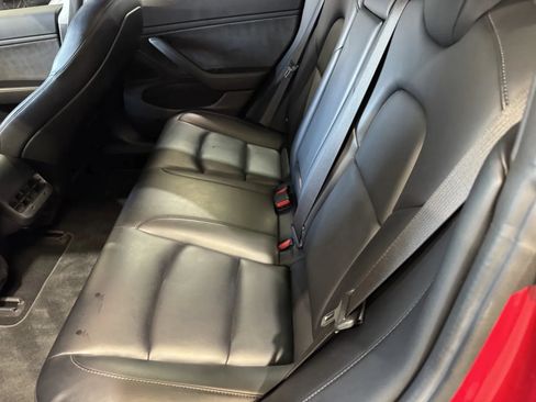 Used 2018 Tesla Model 3 Long Range RWD image 10